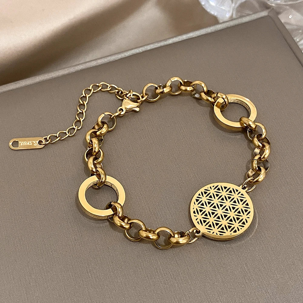 The London Look Thick Chain Stainless Steel Bracelet The London Look Thick Chain Stainless Steel Bracelet